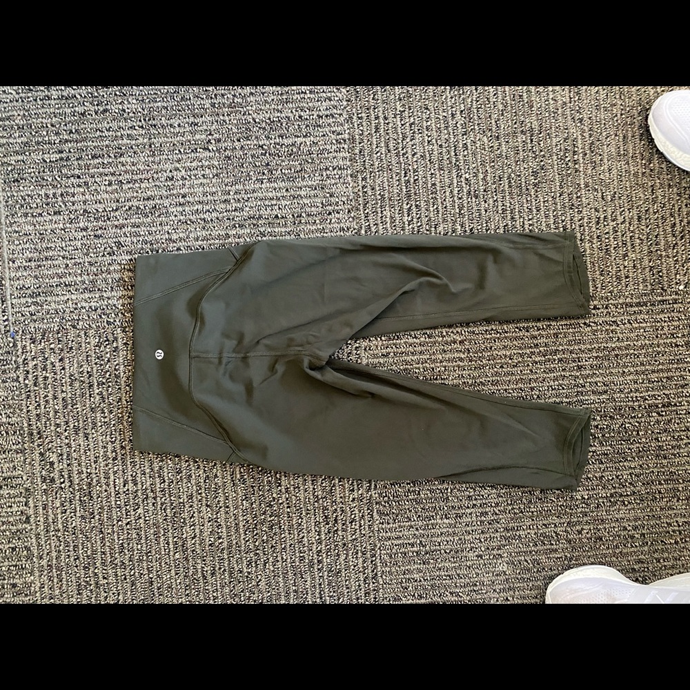 Lululemon leggings size 4